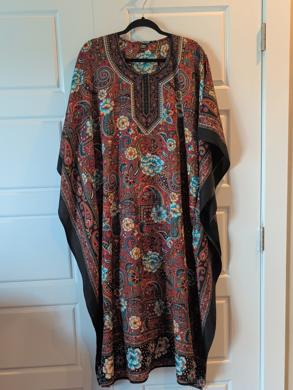 California Breeze Boho Paisley Kaftan Free size Red Black Teal